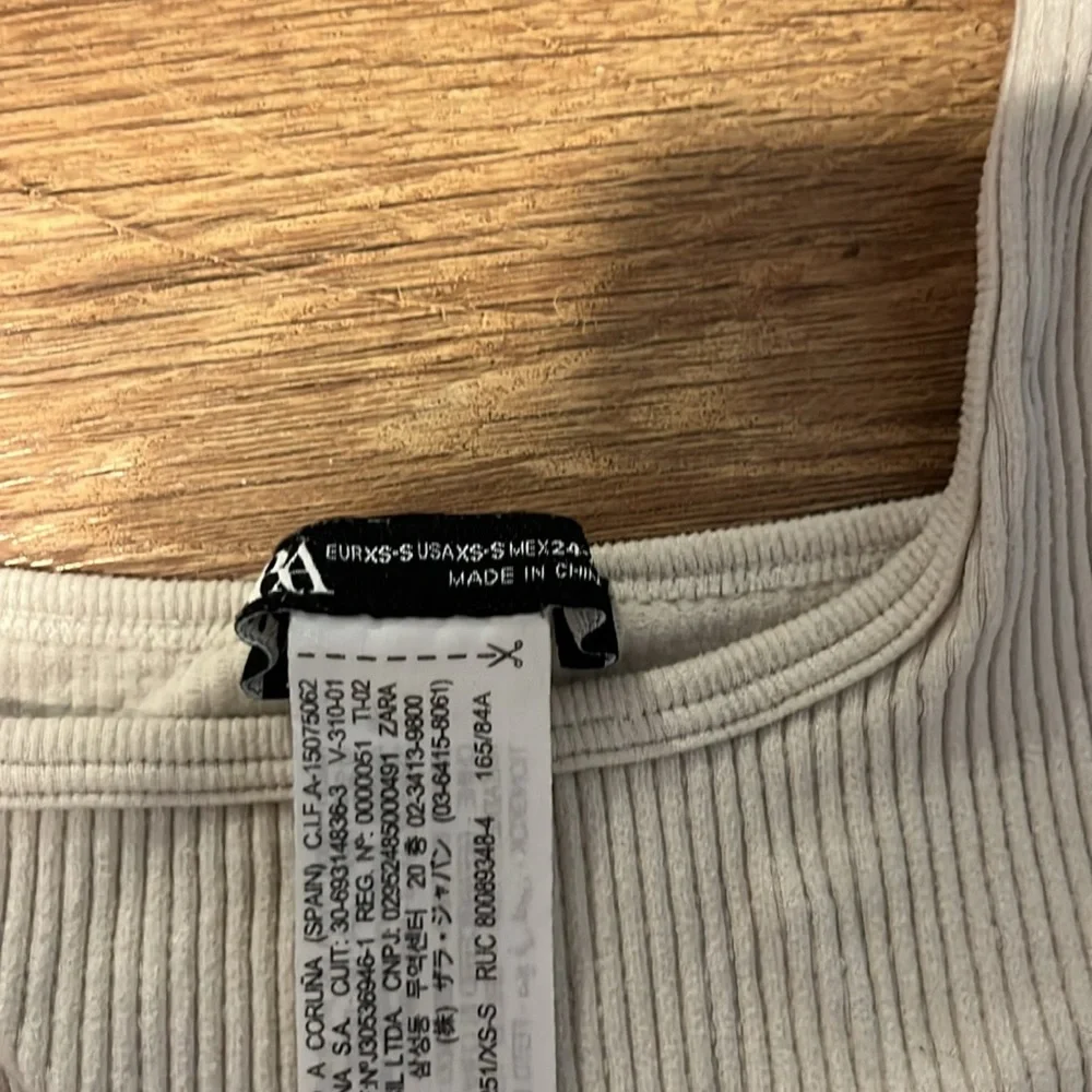 Zara Crop Tank - Picture 2 of 3